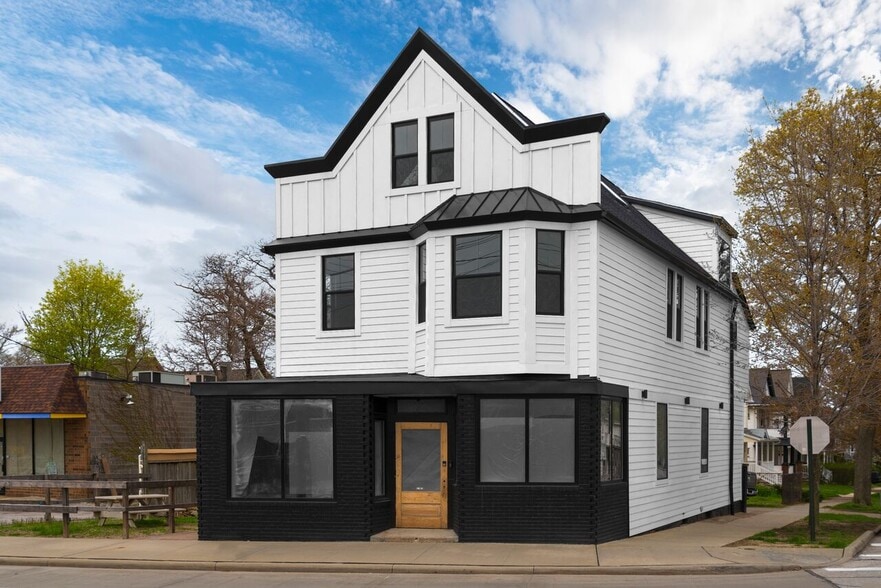 Primary Photo Of 5900 Detroit Ave, Cleveland Office For Lease