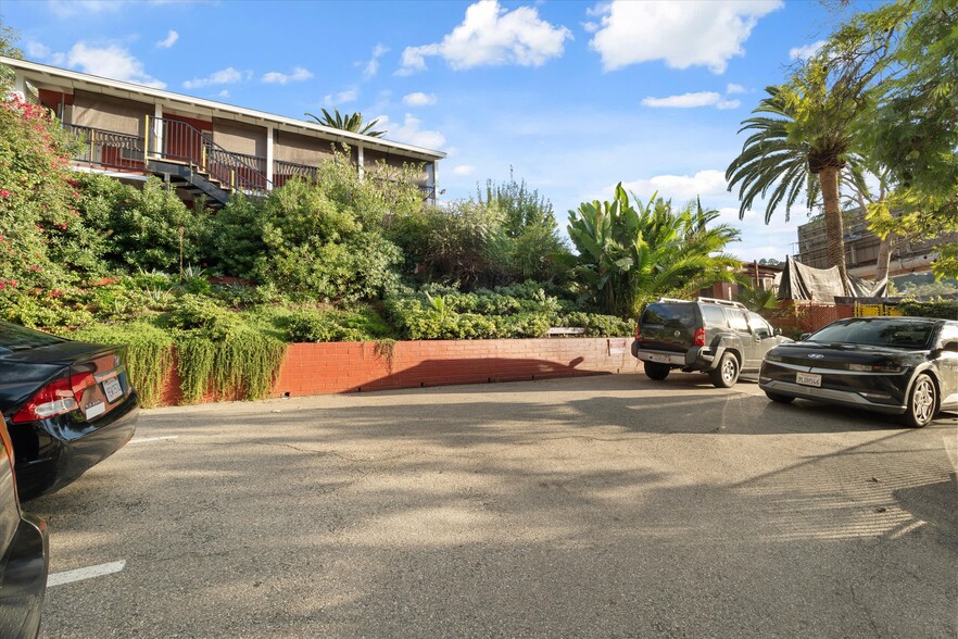 More Photos Of 3234 Barham Blvd, Los Angeles Apartments For Sale