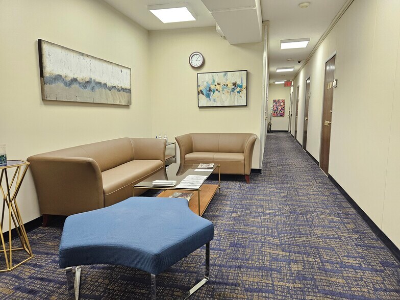 Primary Photo Of 217-08 Northern blvd, Bayside Office For Lease