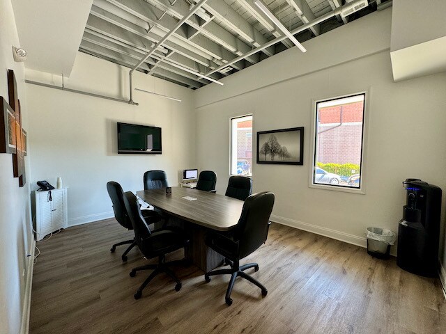 More Photos Of 5117 Main St, Downers Grove Storefront Retail Office For Lease