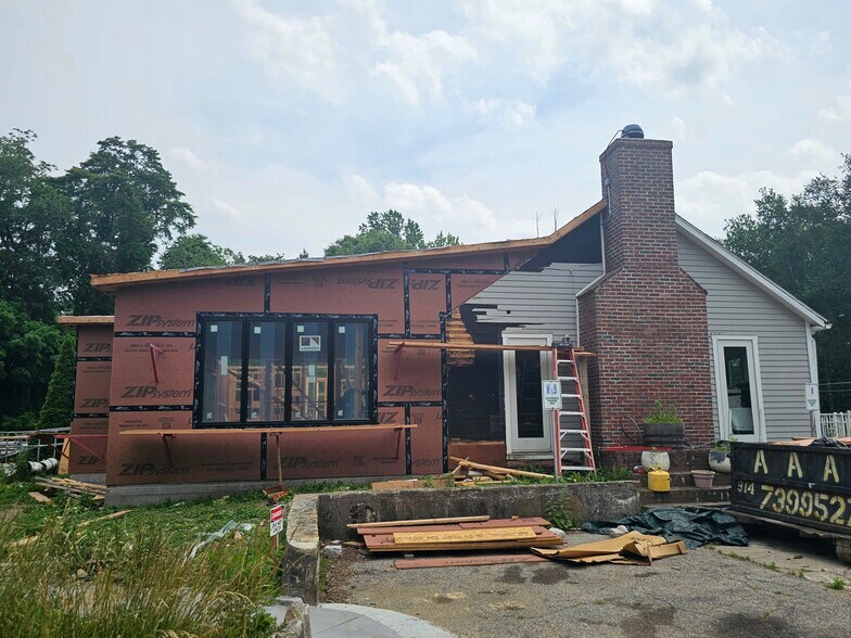More Photos Of 355 Smith Ridge Rd, South Salem Restaurant For Sale