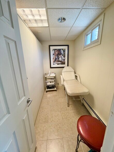 More Photos Of 522 Bloomfield Ave, Verona Storefront Retail Residential For Sale