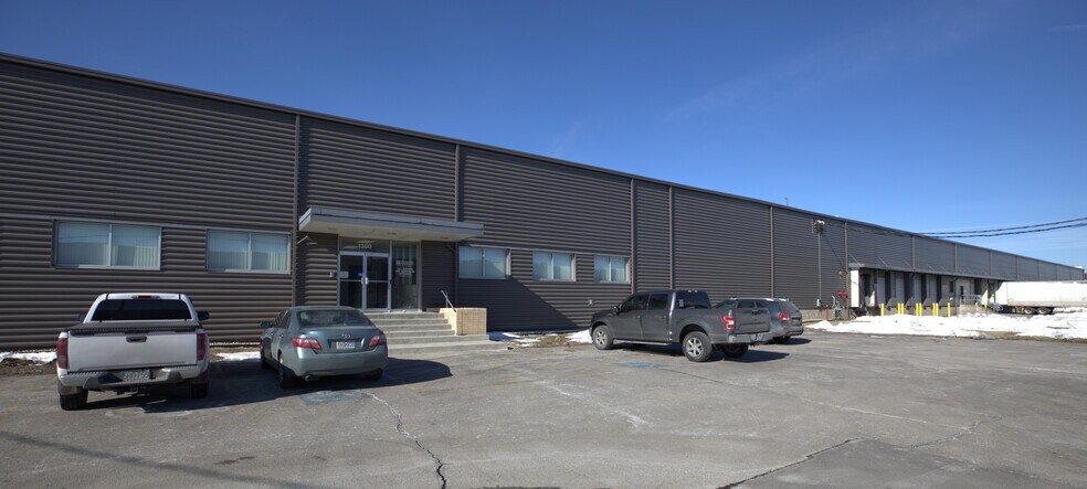 More Photos Of 1240-1348 Quebec St, North Kansas City Warehouse For Lease