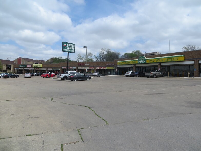 More Photos Of 1201 Woodhaven Blvd, Fort Worth Storefront For Lease