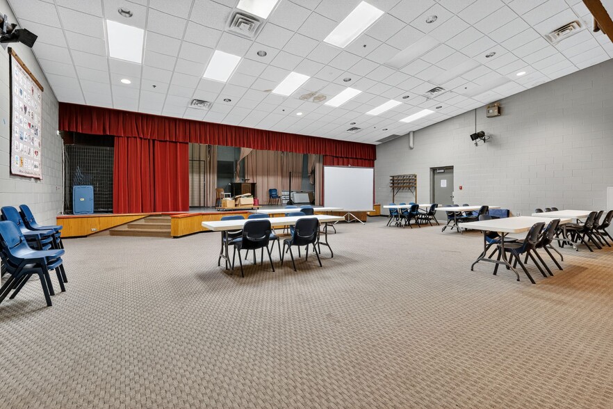 More Photos Of 1918 Mechanicsburg Rd, Springfield Rehabilitation Center For Sale