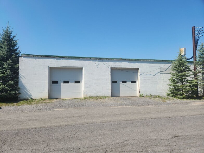 More Photos Of 51 Central Ave, Geneva Manufacturing For Lease