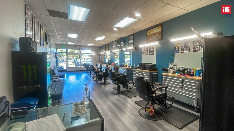 More Photos Of 6411 Sepulveda Blvd, Van Nuys Storefront For Lease