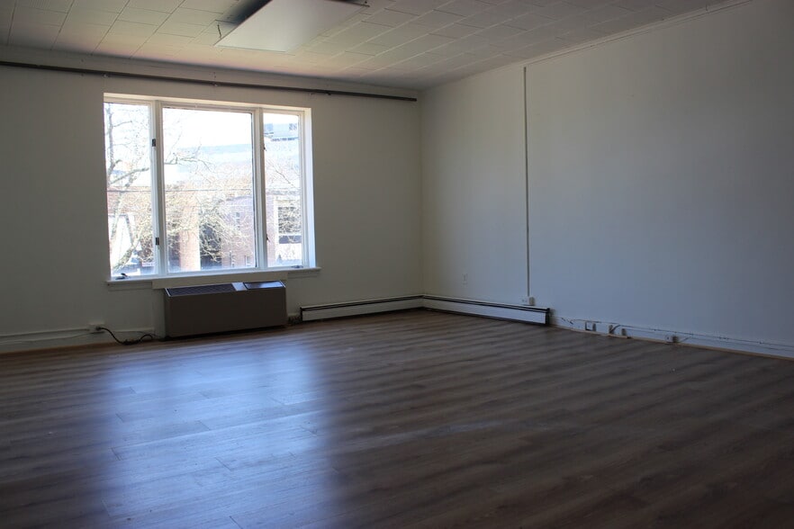 More Photos Of 2348 Whitney Ave, Hamden Storefront Retail Office For Lease