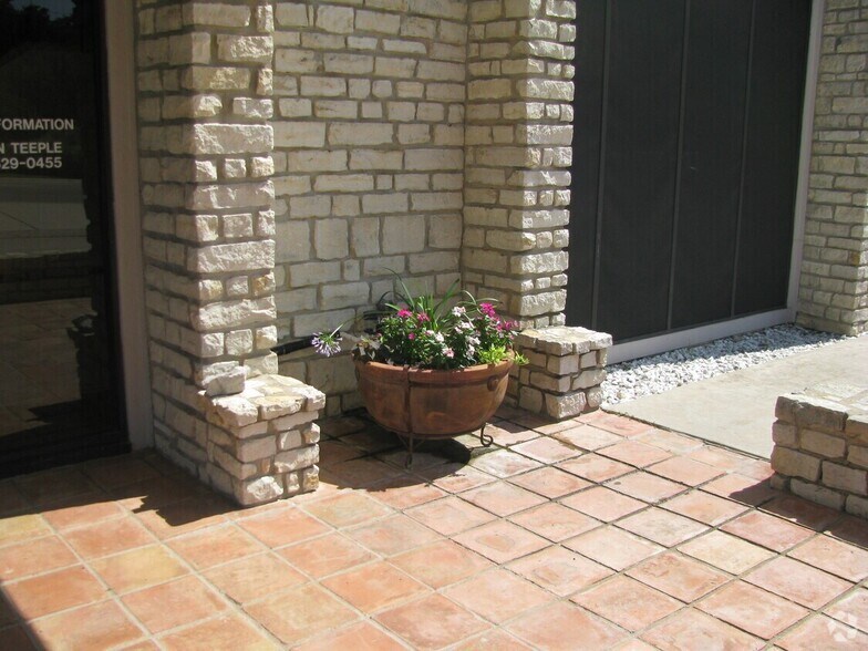 More Photos Of 6400 W FM 2147, Horseshoe Bay Office Residential For Sale