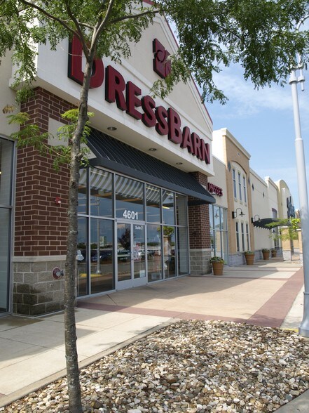 More Photos Of 4601 1st Ave SE, Cedar Rapids Unknown For Lease