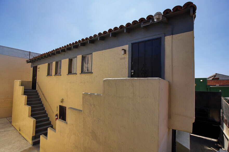 More Photos Of 2528 E 54th St, Huntington Park Apartments For Sale