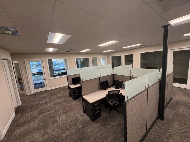 More Photos Of 4273 Northlake Blvd, Palm Beach Gardens Office For Lease