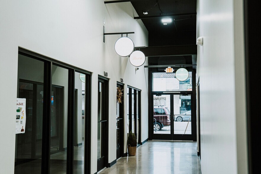 More Photos Of 285 Liberty St, Salem Storefront Retail Office For Lease