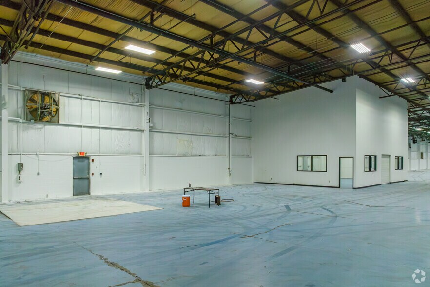 More Photos Of 8400 Ronda Dr, Canton Warehouse For Lease