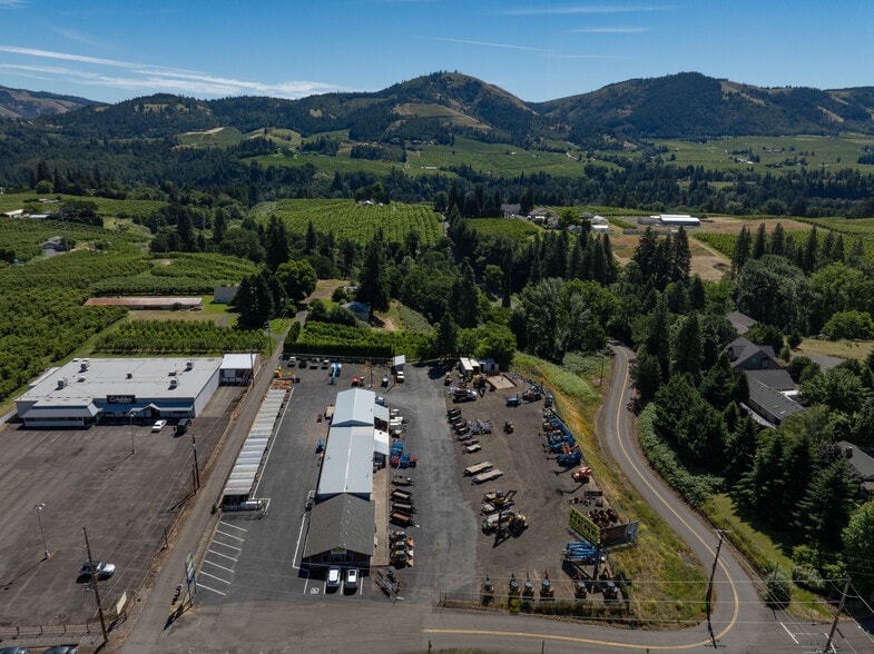 More Photos Of 1113 Tucker Rd, Hood River Light Manufacturing For Sale