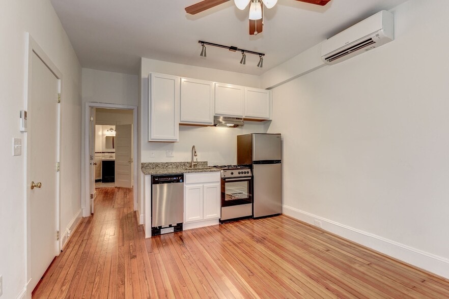 More Photos Of 1674 Irving St NW, Washington Apartments For Sale
