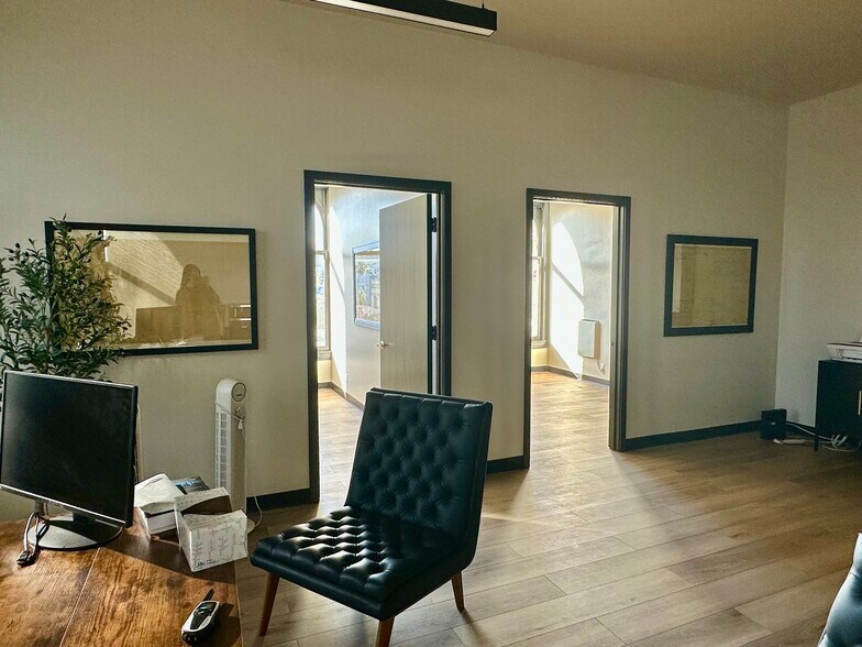 More Photos Of 2940 16th St, San Francisco Loft Creative Space For Lease