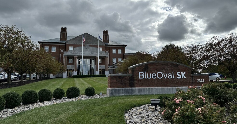 More Photos Of 2323 Ring Rd, Elizabethtown Office For Lease