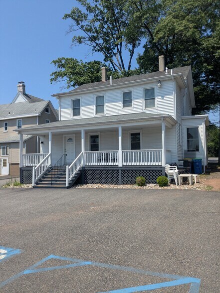 More Photos Of 68 N Bridge St, Somerville Office For Lease