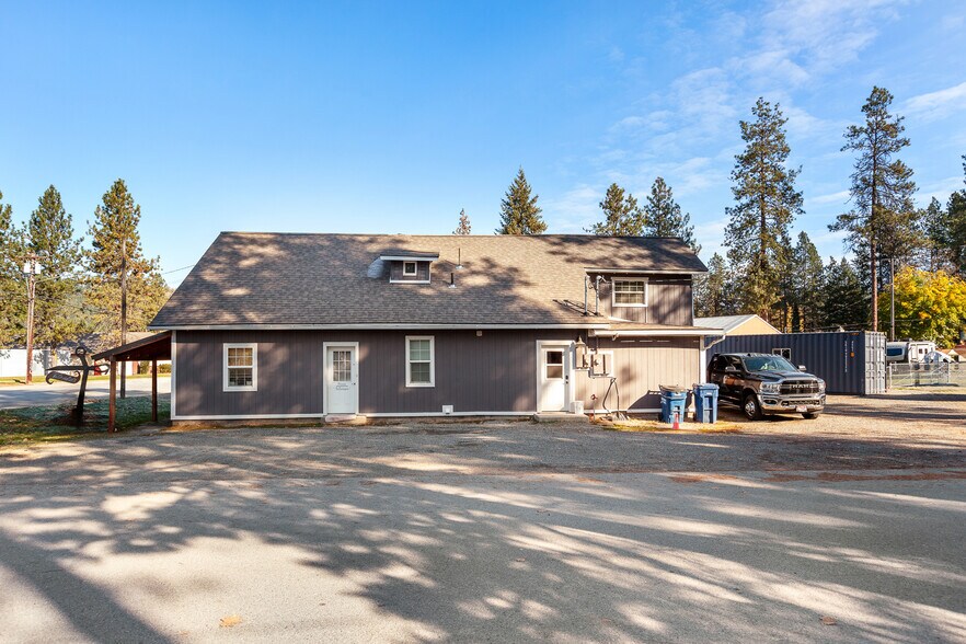 More Photos Of 207 S Division St, Pinehurst Storefront Retail Residential For Sale