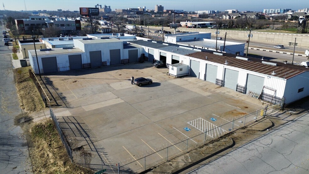 More Photos Of 700 Missouri Ave, Fort Worth Warehouse For Lease