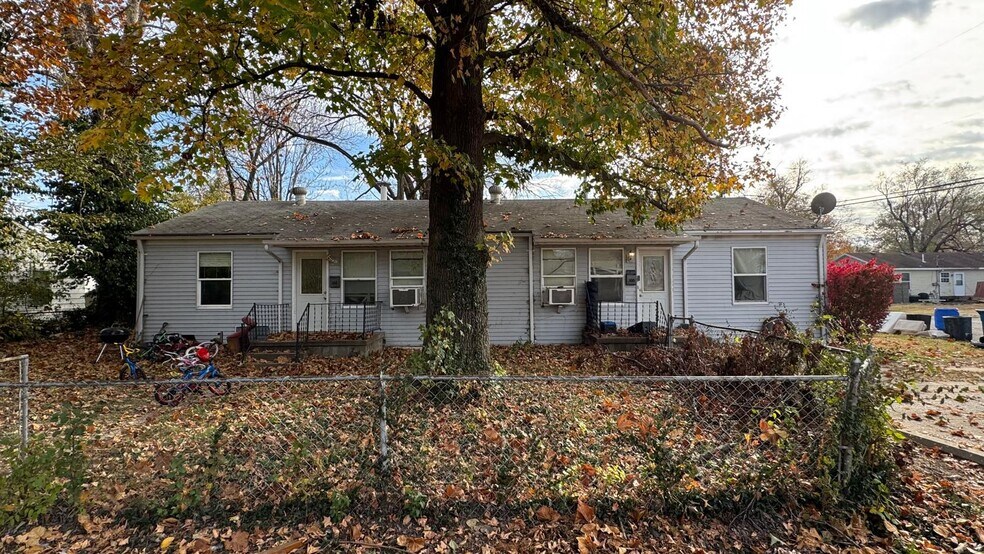 More Photos Of 300 Cobb St, East Alton Multifamily For Sale