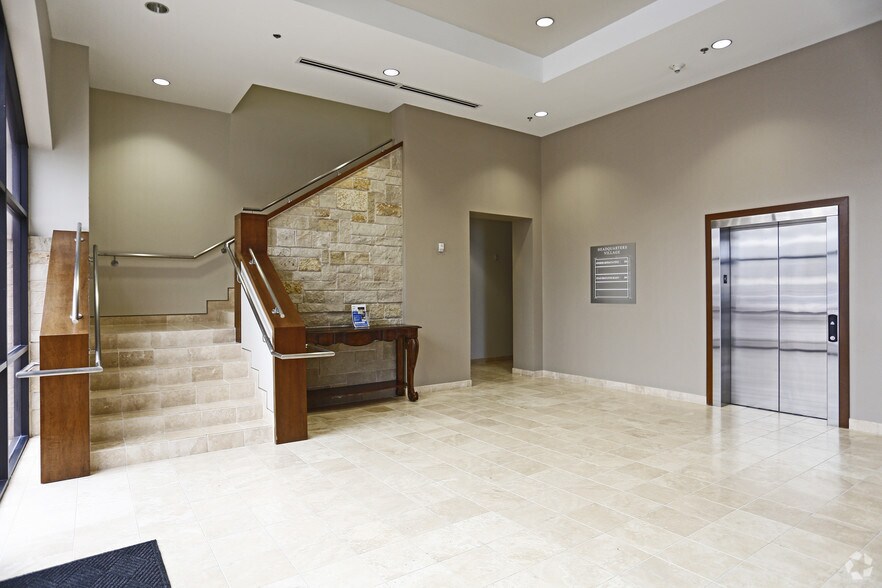 More Photos Of 8240 Preston Rd, Plano Unknown For Lease