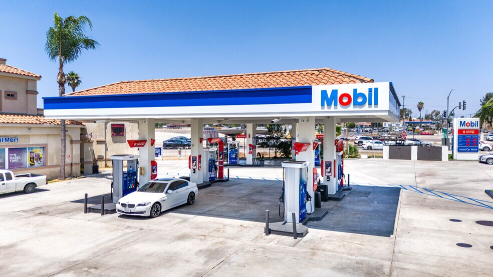 More Photos Of 2700 N Santiago Blvd, Orange Service Station For Sale