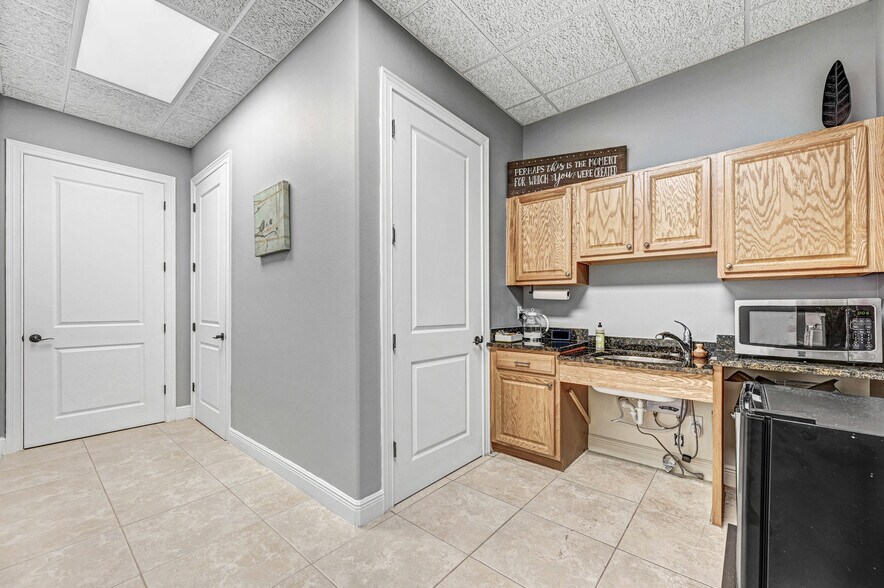 More Photos Of 7145 Turner Rd, Rockledge Office For Sale