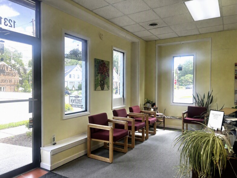 More Photos Of 1225-1231 Maple Ave SW, Roanoke Medical For Sale