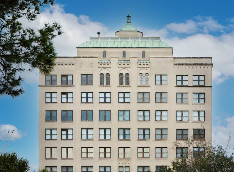 More Photos Of 408 W University Ave, Gainesville Office Residential For Lease