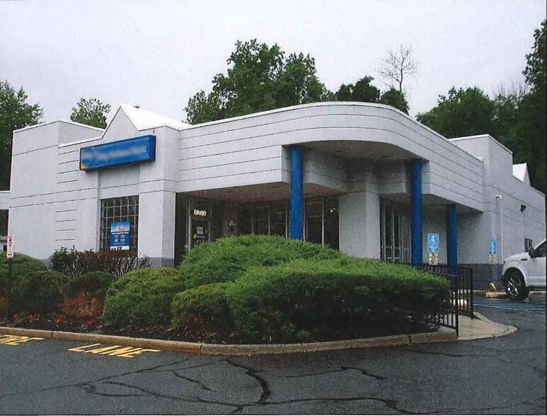 Primary Photo Of 302-306 US Highway 22, Green Brook Bank For Lease