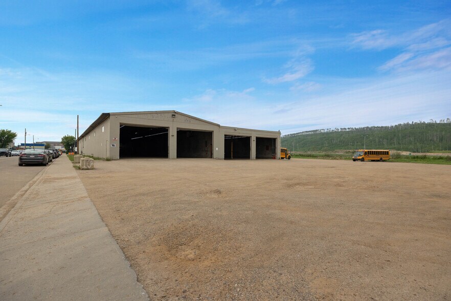 More Photos Of 8030 Golosky Av, Fort McMurray Truck Terminal For Lease