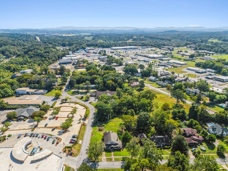 More Photos Of 717 Stone Ave, Talladega Medical For Sale