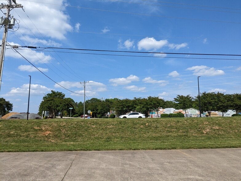 More Photos Of 5025 Old York Rd, Rock Hill Distribution For Lease