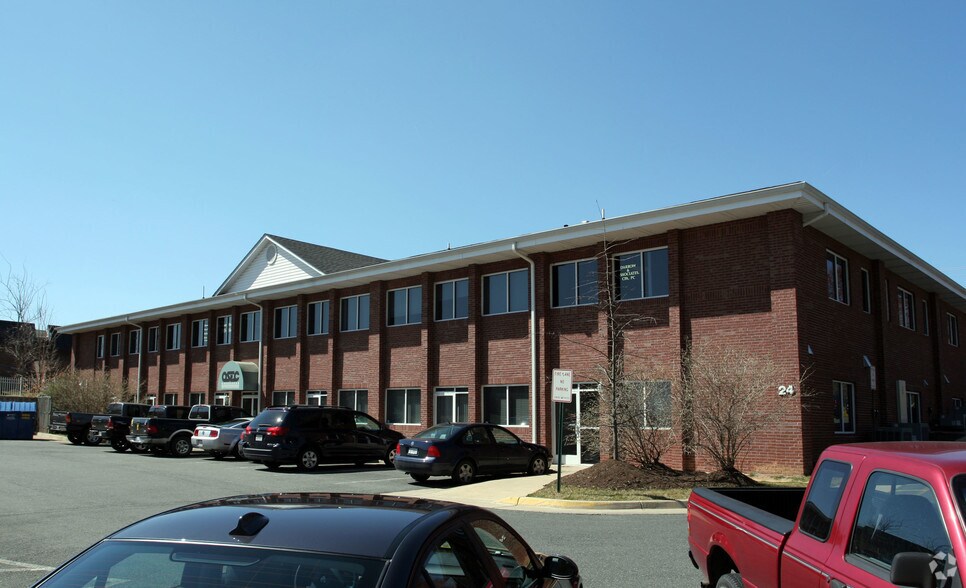 More Photos Of 24 Onville Rd, Stafford Office For Lease