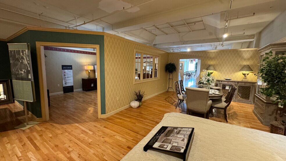 More Photos Of 223 Northampton St, Easton Apartments For Sale