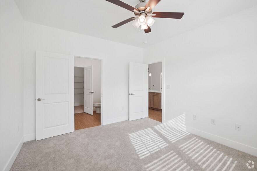 More Photos Of 14801 Statesville Rd, Huntersville Apartments For Sale