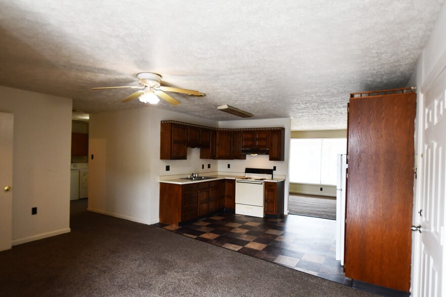 More Photos Of 727 River Dr, Irvine Apartments For Sale