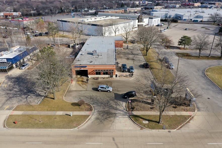 More Photos Of 5600 New Wilke Rd, Rolling Meadows Carwash For Sale