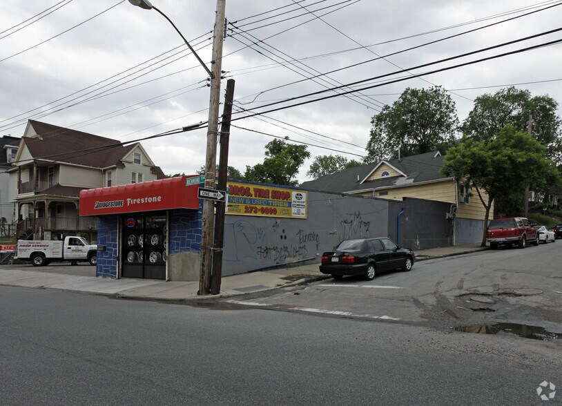 Primary Photo Of 1762 Richmond Ter, Staten Island Auto Repair For Sale