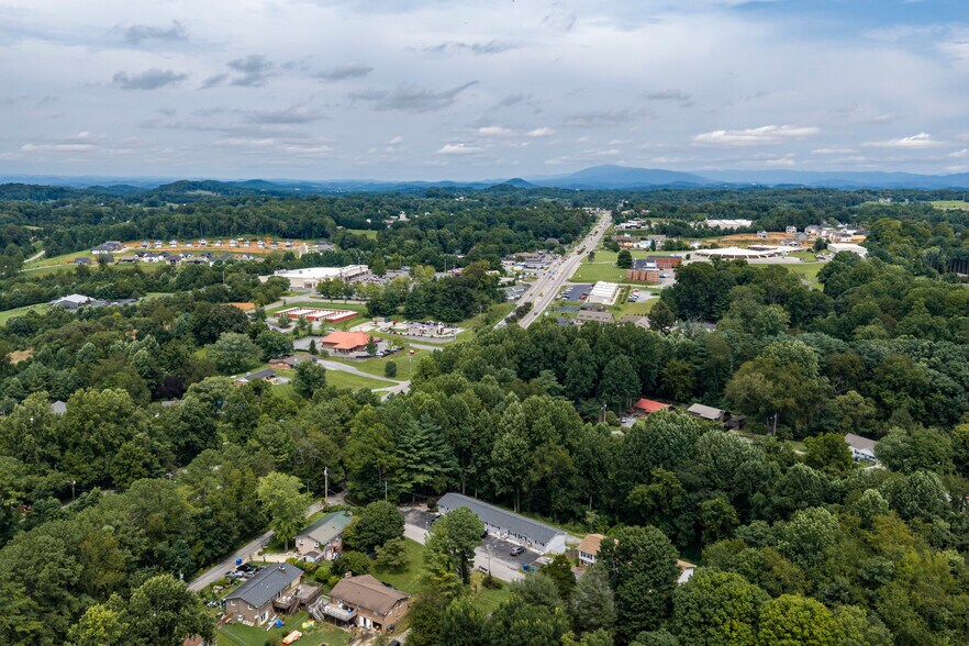 More Photos Of 210 Longview Ave, Jonesborough Apartments For Sale