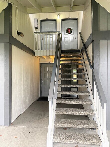 More Photos Of 5810-5816 77th St W, Lakewood Apartments For Sale
