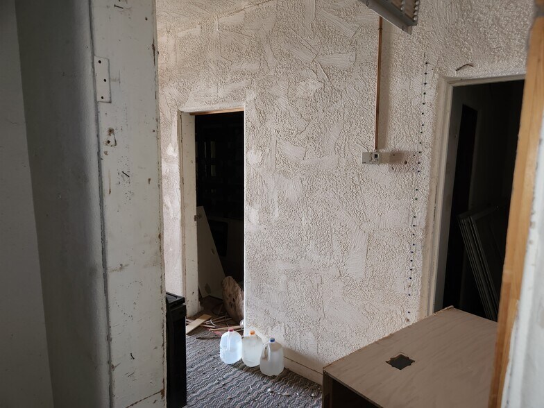 More Photos Of 3010 Shedd Rd, Eloy Office For Sale