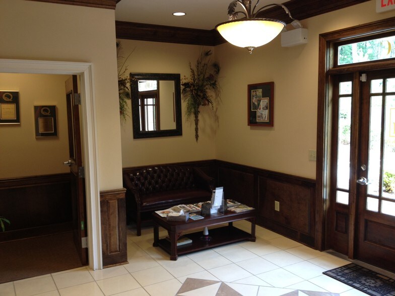 More Photos Of 690 Columbiana Dr, Columbia Medical For Sale