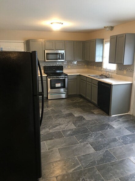 More Photos Of 5104 Highberry Woods Rd, Midlothian Multifamily For Sale