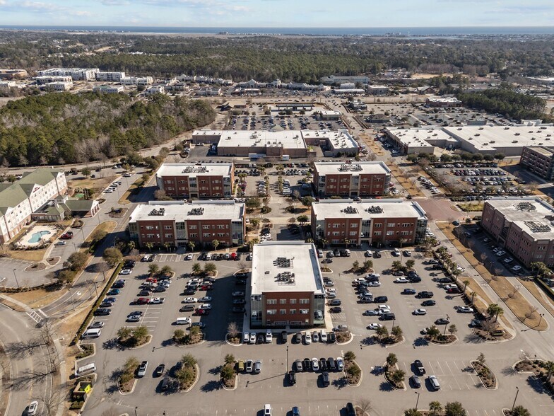 More Photos Of 6740 Rock Spring Rd, Wilmington Office For Lease