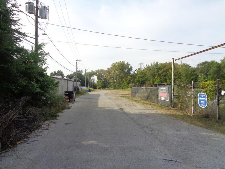 More Photos Of 11629 Green st, Chicago Industrial For Sale