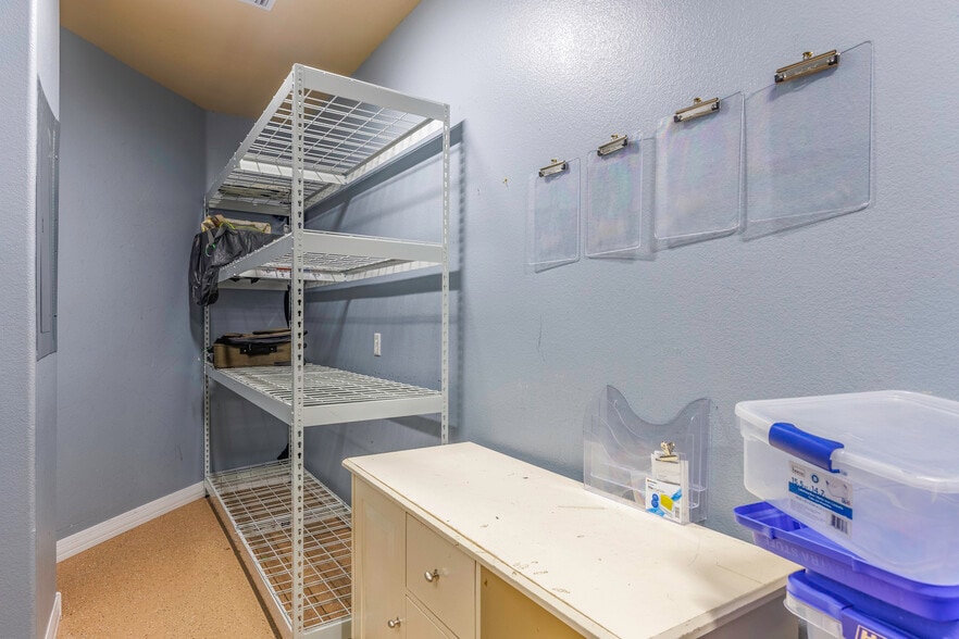 More Photos Of 16286 S Sunland Gin Rd, Arizona City Rehabilitation Center For Sale