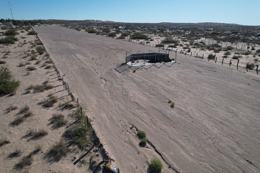 More Photos Of 15381 Gateway West Blvd, Socorro Land For Sale
